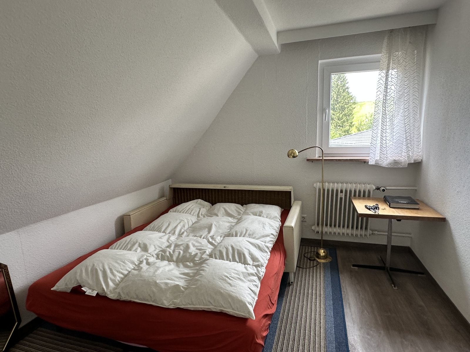 Schlafzimmer 1