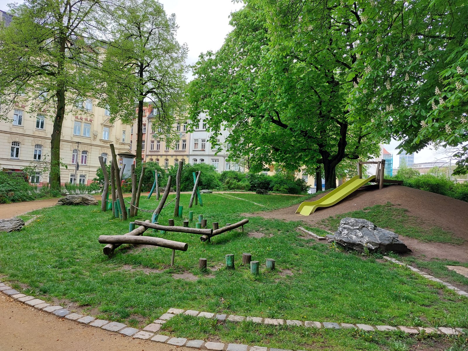 Spielplatz am benachbarten Goethepark