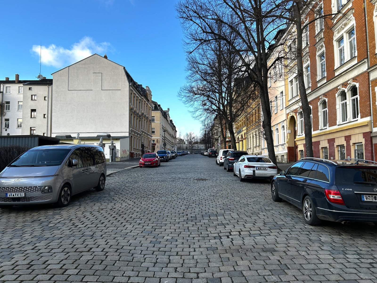 Straßenansicht